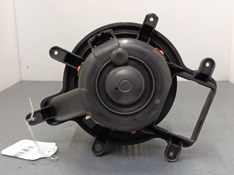 Recambio de motor calefaccion para peugeot 3008 i monospace (0u_) 2.0 hdi referencia OEM IAM T3953001  