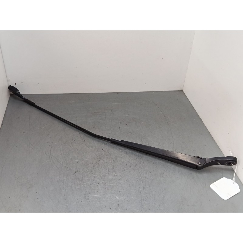 Recambio de brazo limpia delantero izquierdo para peugeot 3008 i monospace (0u_) 2.0 hdi referencia OEM IAM 3392125734L  