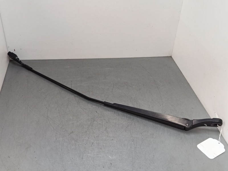 Recambio de brazo limpia delantero izquierdo para peugeot 3008 i monospace (0u_) 2.0 hdi referencia OEM IAM 3392125734L  