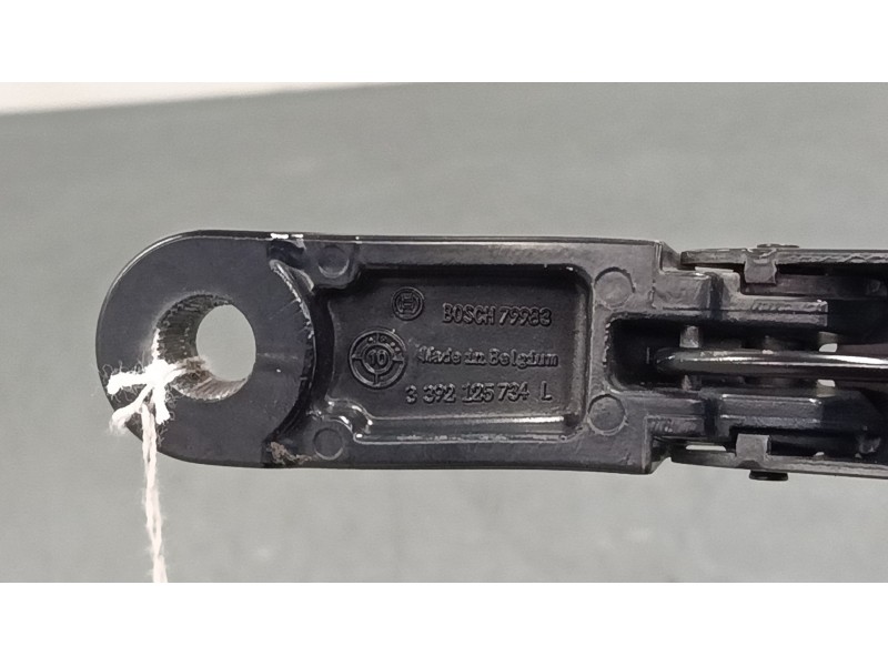 Recambio de brazo limpia delantero izquierdo para peugeot 3008 i monospace (0u_) 2.0 hdi referencia OEM IAM 3392125734L  