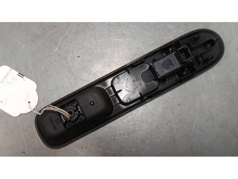 Recambio de mando elevalunas delantero derecho para peugeot 3008 i monospace (0u_) 2.0 hdi referencia OEM IAM 96650618ZD  