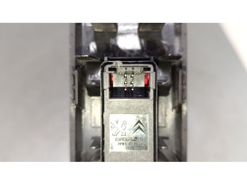 Recambio de mando elevalunas delantero derecho para peugeot 3008 i monospace (0u_) 2.0 hdi referencia OEM IAM 96650618ZD  