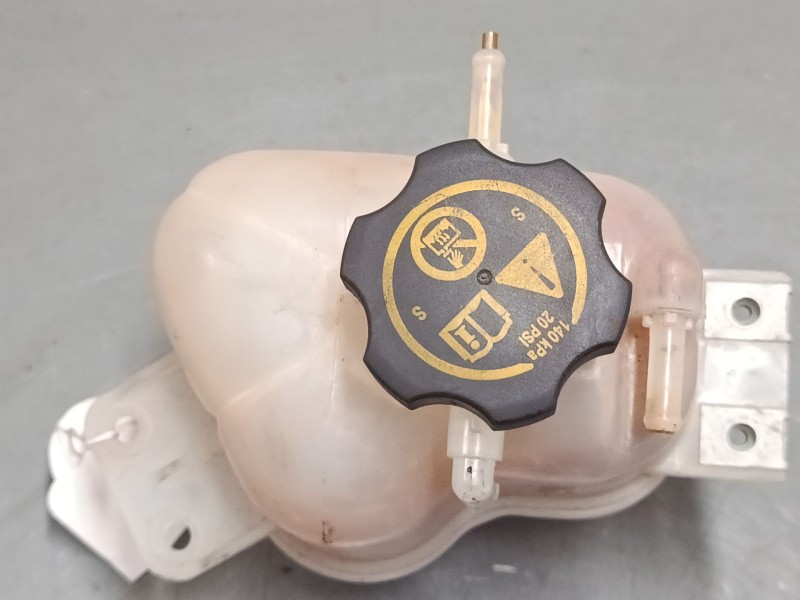 Recambio de deposito expansion para chevrolet spark (m300) 1.0 referencia OEM IAM 42657458  