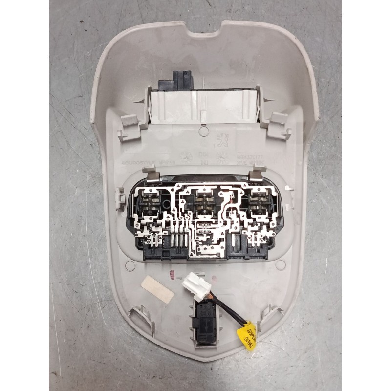 Recambio de luz interior delantera para peugeot 3008 i monospace (0u_) 2.0 hdi referencia OEM IAM 9681370177  