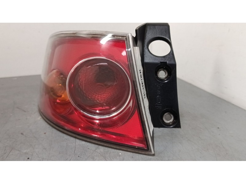 Recambio de piloto trasero izquierdo para seat ibiza iii (6l1) 1.4 16v referencia OEM IAM 6L6945095A 6l6945111 