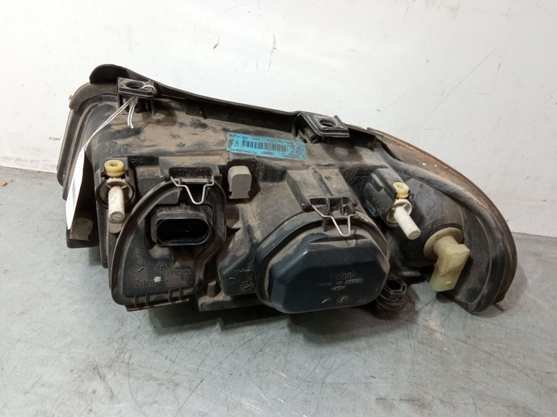 Recambio de faro derecho para audi a4 b5 (8d2) 2.4 quattro referencia OEM IAM  89300381 