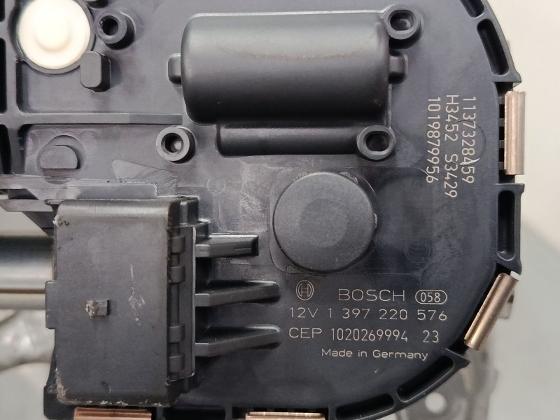 Recambio de motor limpiaparabrisas delantero izquierdo para peugeot 3008 i monospace (0u_) 2.0 hdi referencia OEM IAM   