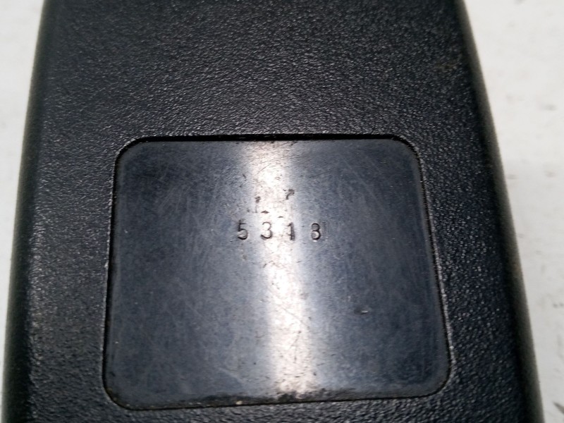 Recambio de anclaje cinturon trasero izquierdo para mazda 3 sedán (bk) 1.6 di turbo (bk12y) referencia OEM IAM   