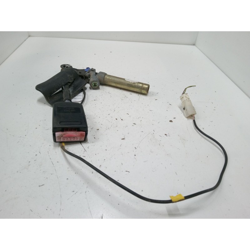 Recambio de anclaje cinturon delantero izquierdo para peugeot partner furgoneta/monovolumen (5_, g_) 1.9 d 4x4 referencia OEM IA
