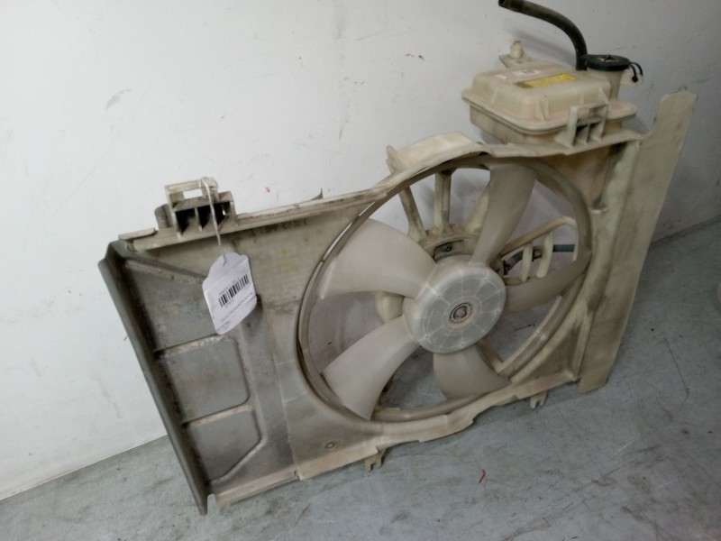 Recambio de electroventilador para toyota yaris (_p9_) 1.0 vvt-i (ksp90_) referencia OEM IAM MF422750  