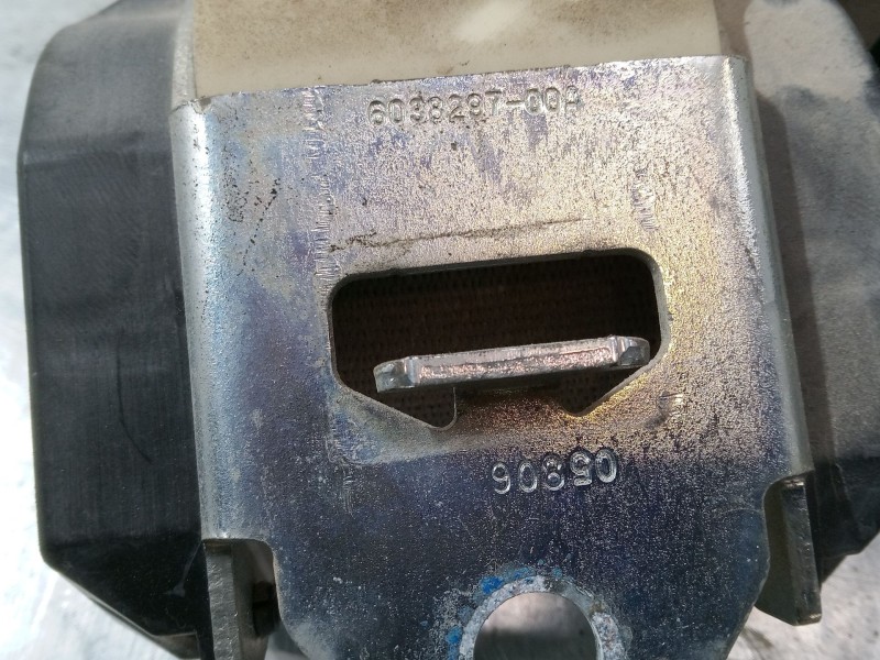 Recambio de cinturon seguridad trasero derecho para dodge caliber 2.0 crd referencia OEM IAM 605460300B  