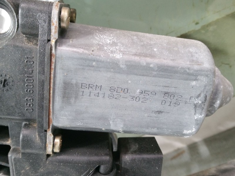 Recambio de elevalunas electrico delantero derecho para audi a4 b5 (8d2) 2.4 quattro referencia OEM IAM 8D0959802  