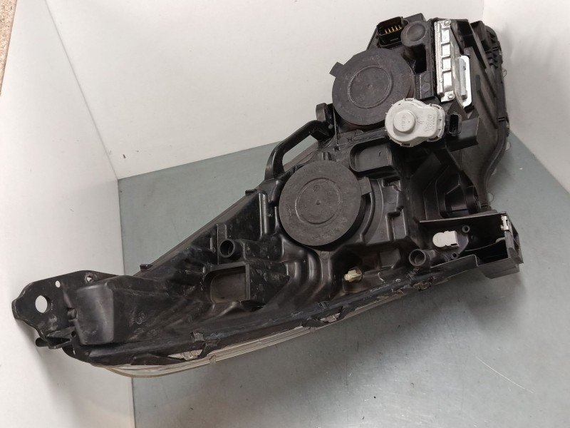 Recambio de faro izquierdo xenon para peugeot 3008 i monospace (0u_) 2.0 hdi referencia OEM IAM 9685473580  