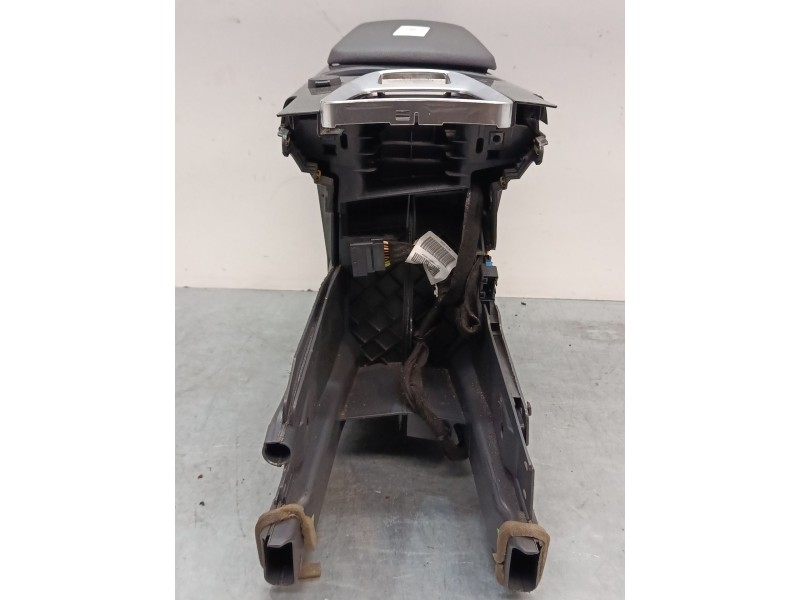 Recambio de apoyabrazos central para peugeot 3008 i monospace (0u_) 2.0 hdi referencia OEM IAM 9685949077  