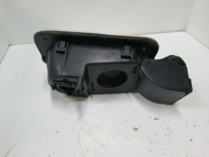 Recambio de tapa exterior combustible para renault scénic ii (jm0/1_) 1.9 dci (jm14) referencia OEM IAM 8200139543  
