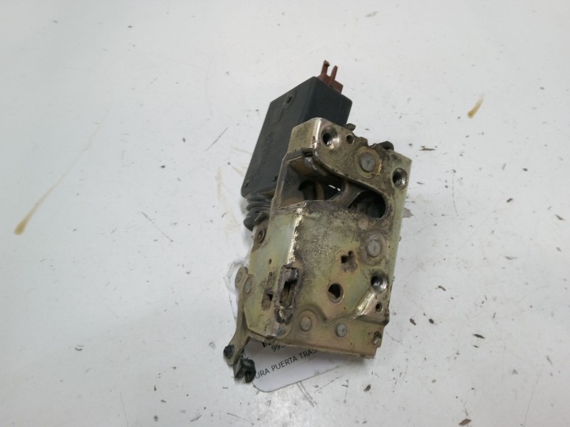 Recambio de cerradura puerta trasera izquierda para peugeot 106 ii (1a_, 1c_) 1.1 i referencia OEM IAM   