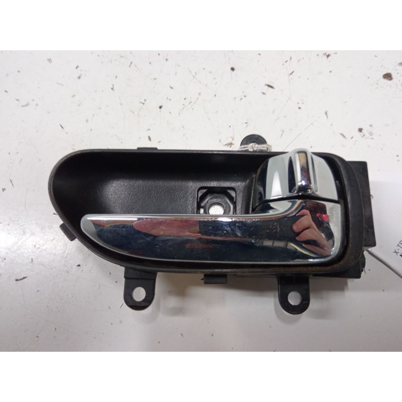 Recambio de maneta interior puerta delantera derecha para nissan x-trail ii (t31) 2.0 dci referencia OEM IAM   