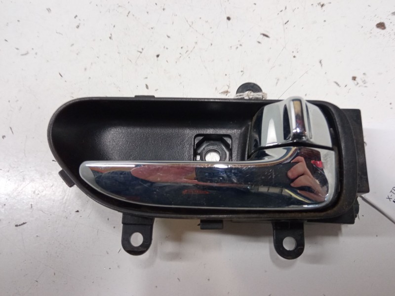 Recambio de maneta interior puerta delantera derecha para nissan x-trail ii (t31) 2.0 dci referencia OEM IAM   