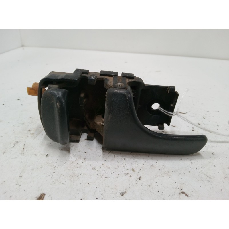 Recambio de maneta interior puerta delantera izquierda para nissan terrano ii (r20) 2.7 tdi 4wd referencia OEM IAM   