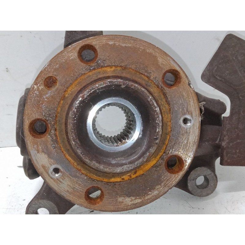 Recambio de mangueta delantera derecha para peugeot 407 (6d_) 2.0 hdi 135 (6drhrh, 6drhre, 6drhrg, 6drhrj) referencia OEM IAM   
