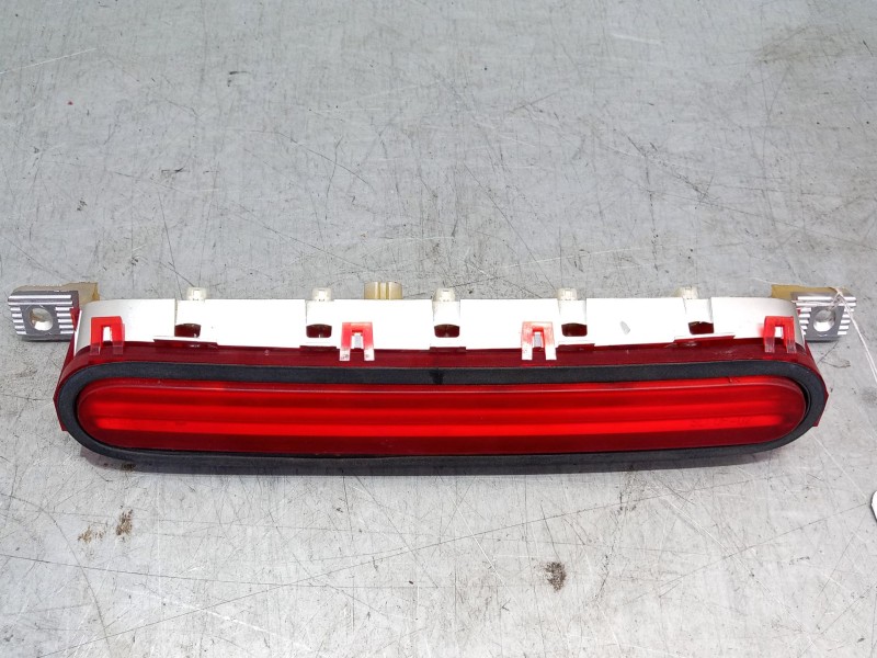 Recambio de luz central de freno para toyota corolla verso (zer_, zze12_, r1_) 2.0 d-4d (cur10_) referencia OEM IAM 815700F011  