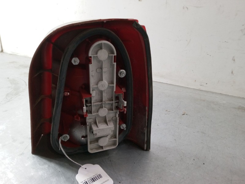 Recambio de piloto trasero izquierdo para audi a4 b5 avant (8d5) 1.9 tdi referencia OEM IAM   