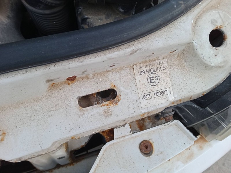 fiat punto (188_) del año 2001