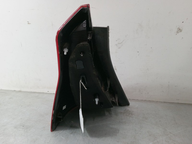 Recambio de piloto trasero derecho para dacia sandero (bs_) 1.6 mpi 85 (bs03) referencia OEM IAM   