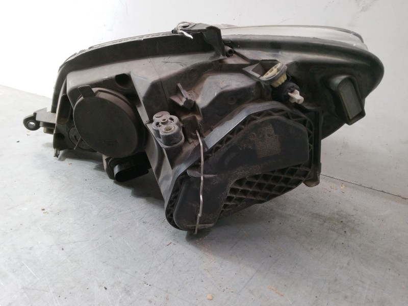 Recambio de faro derecho para volkswagen golf plus v (5m1, 521) 1.9 tdi referencia OEM IAM   