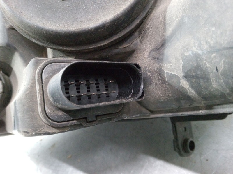 Recambio de faro derecho para volkswagen golf plus v (5m1, 521) 1.9 tdi referencia OEM IAM   