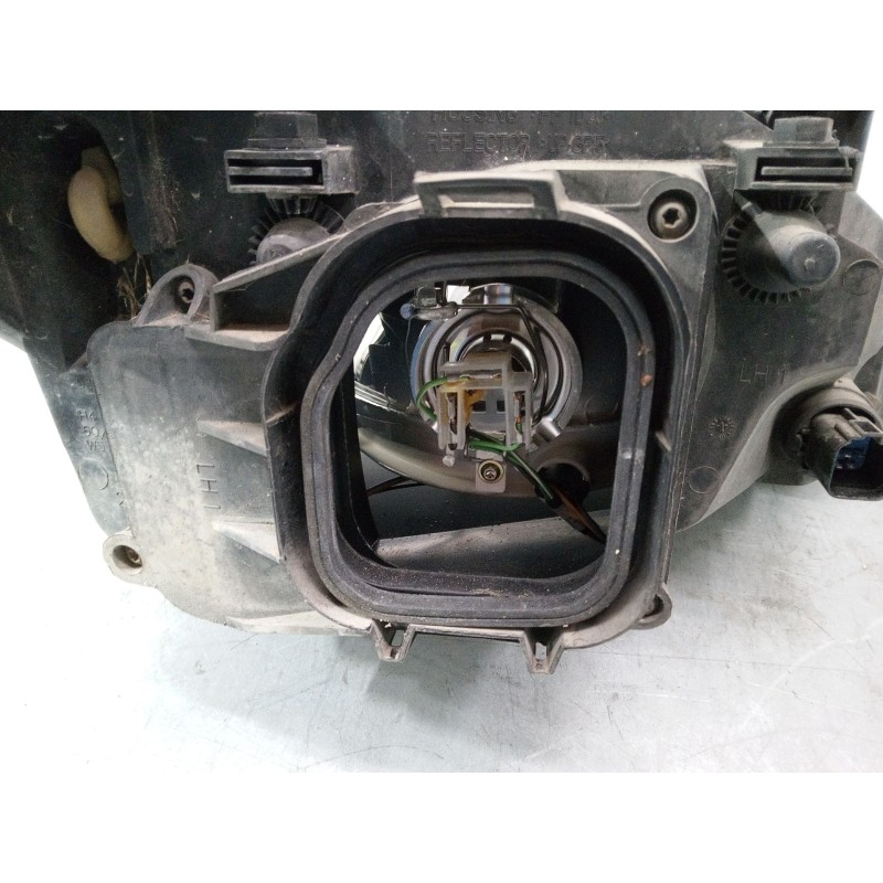 Recambio de faro izquierdo para ford focus i turnier (dnw) 1.8 turbo di / tddi referencia OEM IAM   