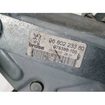 ELEVALUNAS ELECTRICO TRASERO DERECHO 9680223380 
