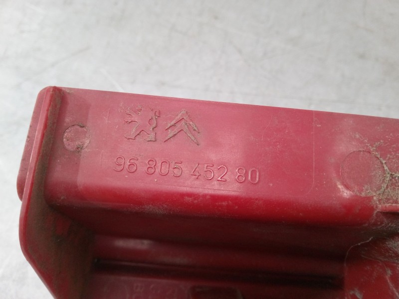 Recambio de piloto trasero izquierdo para peugeot partner furgoneta/monovolumen 1.6 hdi 16v referencia OEM IAM   