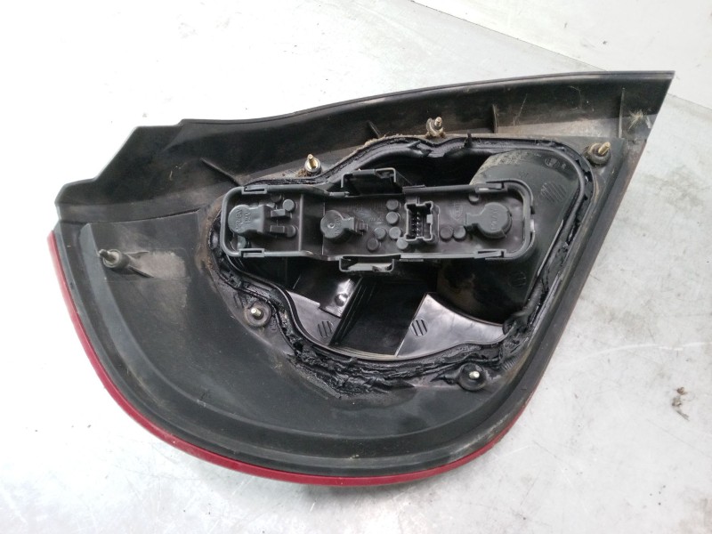 Recambio de piloto trasero derecho para nissan almera ii hatchback (n16) 2.2 di referencia OEM IAM   