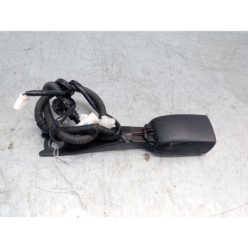 Recambio de anclaje cinturon delantero derecho para toyota corolla verso (zer_, zze12_, r1_) 2.0 d-4d (cur10_) referencia OEM IA