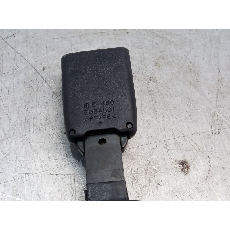 Recambio de anclaje cinturon delantero derecho para toyota corolla verso (zer_, zze12_, r1_) 2.0 d-4d (cur10_) referencia OEM IA