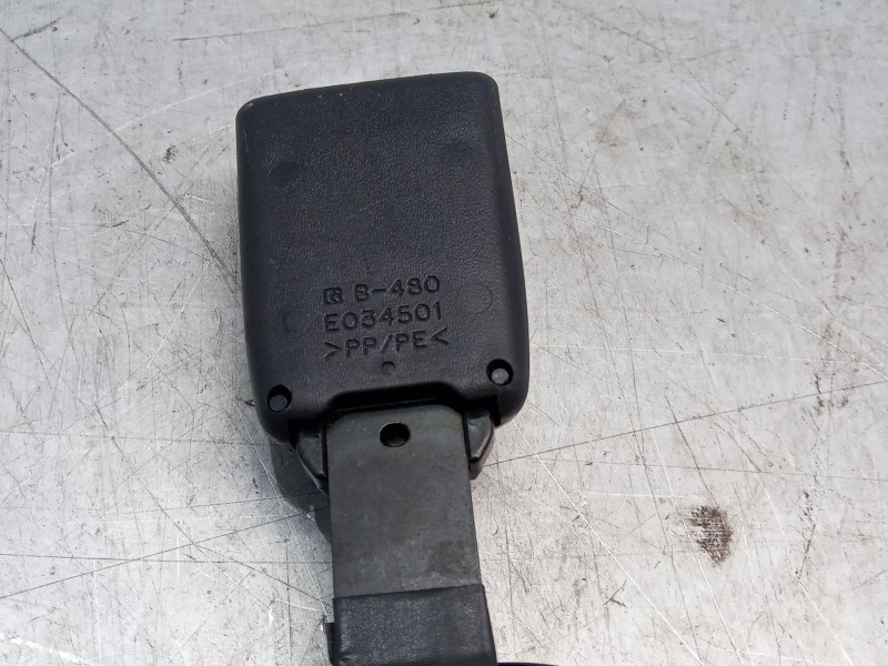 Recambio de anclaje cinturon delantero derecho para toyota corolla verso (zer_, zze12_, r1_) 2.0 d-4d (cur10_) referencia OEM IA