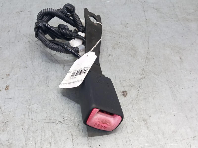 Recambio de anclaje cinturon delantero derecho para toyota corolla verso (zer_, zze12_, r1_) 2.0 d-4d (cur10_) referencia OEM IA