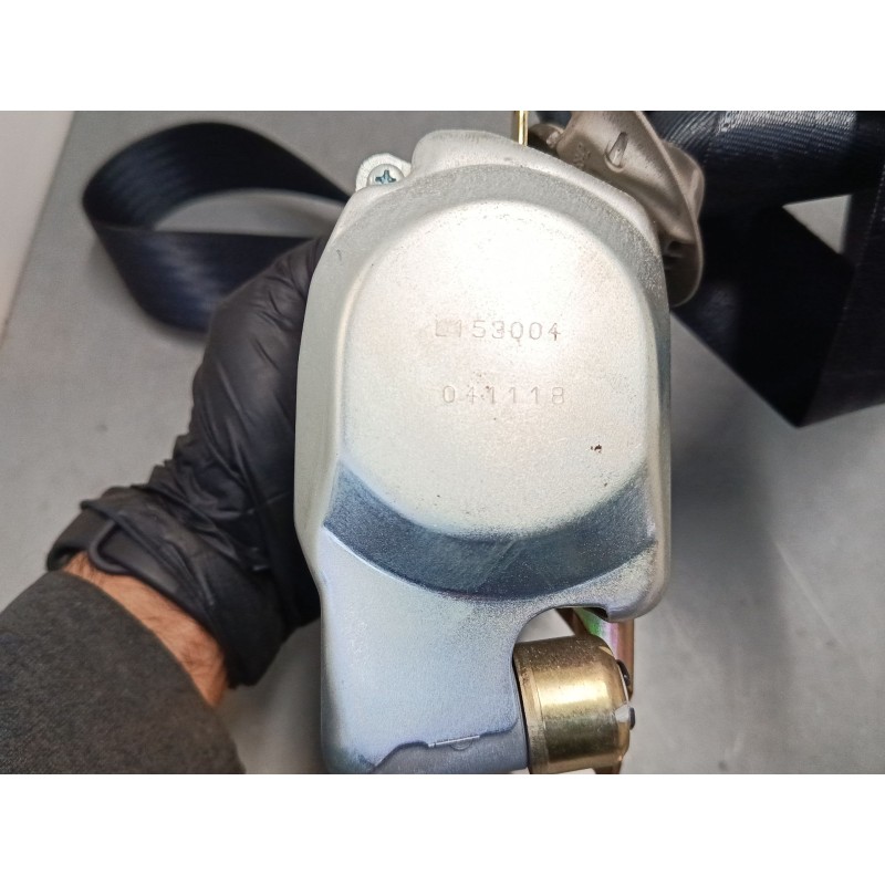 Recambio de cinturon seguridad delantero derecho para toyota corolla verso (zer_, zze12_, r1_) 2.0 d-4d (cur10_) referencia OEM 