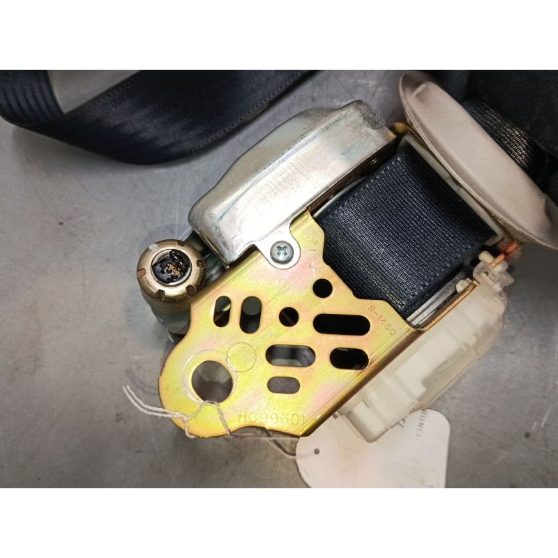 Recambio de cinturon seguridad delantero derecho para toyota corolla verso (zer_, zze12_, r1_) 2.0 d-4d (cur10_) referencia OEM 