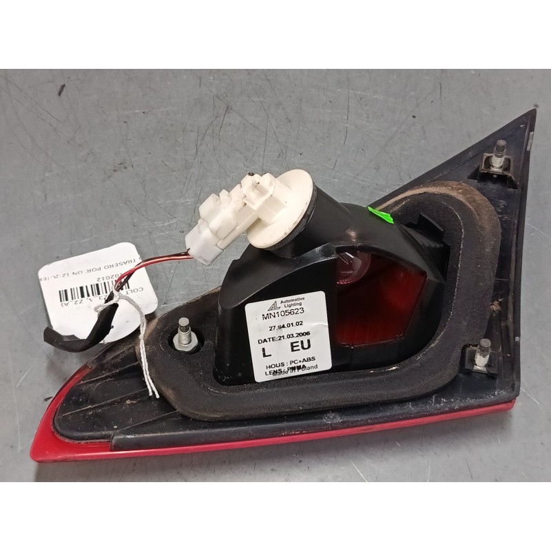 Recambio de piloto trasero porton izquierdo para mitsubishi colt vi (z3_a, z2_a) 1.3 (z21a) referencia OEM IAM MN105623  