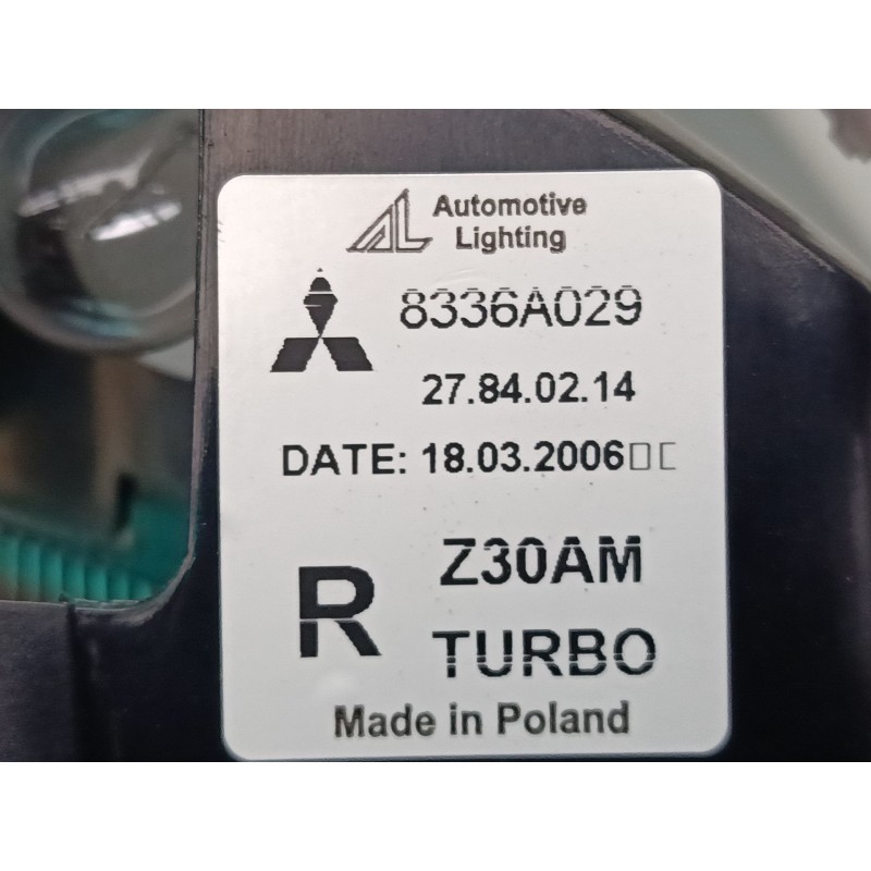 Recambio de piloto trasero porton derecho para mitsubishi colt vi (z3_a, z2_a) 1.3 (z21a) referencia OEM IAM 8336A029  