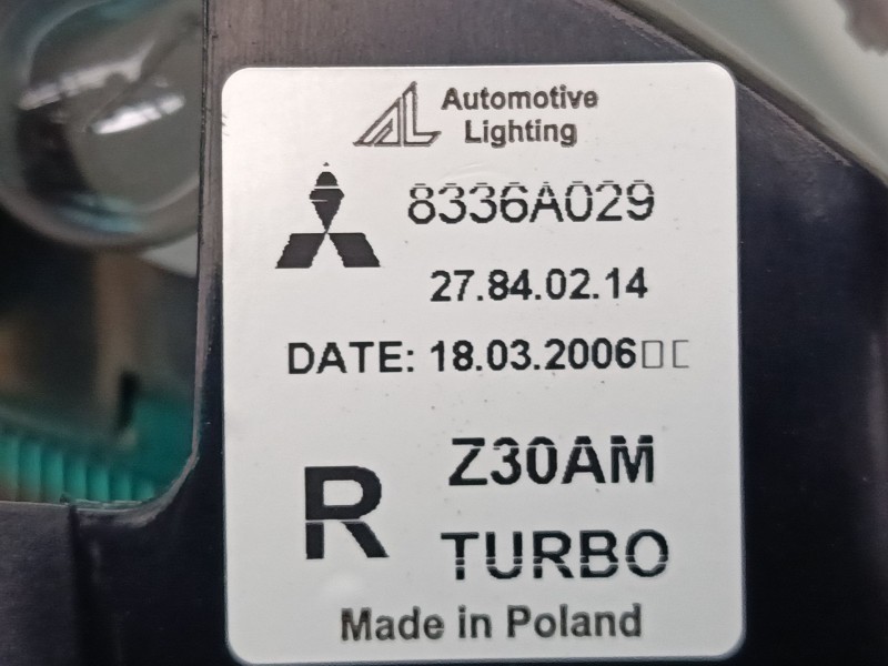 Recambio de piloto trasero porton derecho para mitsubishi colt vi (z3_a, z2_a) 1.3 (z21a) referencia OEM IAM 8336A029  
