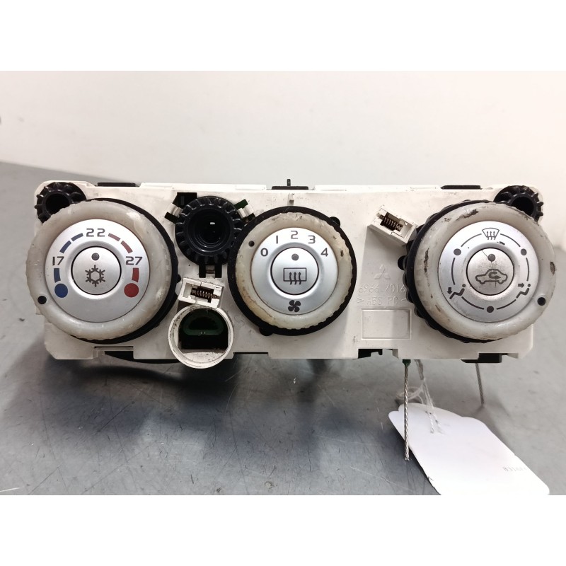 Recambio de mando calefaccion / a/a para mitsubishi colt vi (z3_a, z2_a) 1.3 (z21a) referencia OEM IAM P7820A157V  