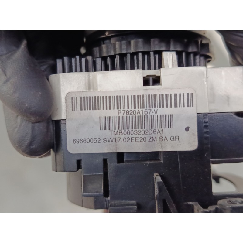 Recambio de mando calefaccion / a/a para mitsubishi colt vi (z3_a, z2_a) 1.3 (z21a) referencia OEM IAM P7820A157V  