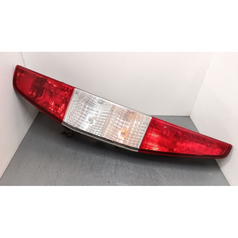 Recambio de piloto trasero derecho para fiat doblo monospace (119_, 223_) 1.9 jtd (223axe1a) referencia OEM IAM 040600999000  