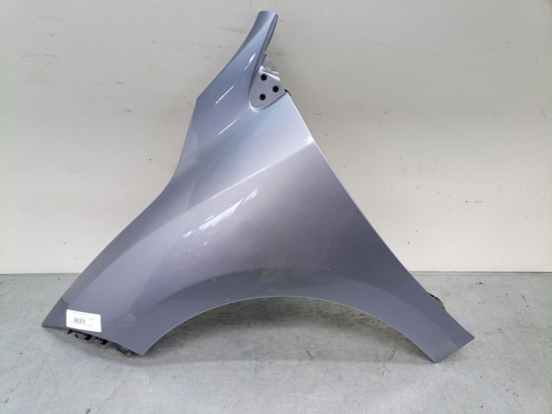 Recambio de aleta delantera izquierda para renault megane iii hatchback (bz0/1_, b3_) 1.5 dci referencia OEM IAM   