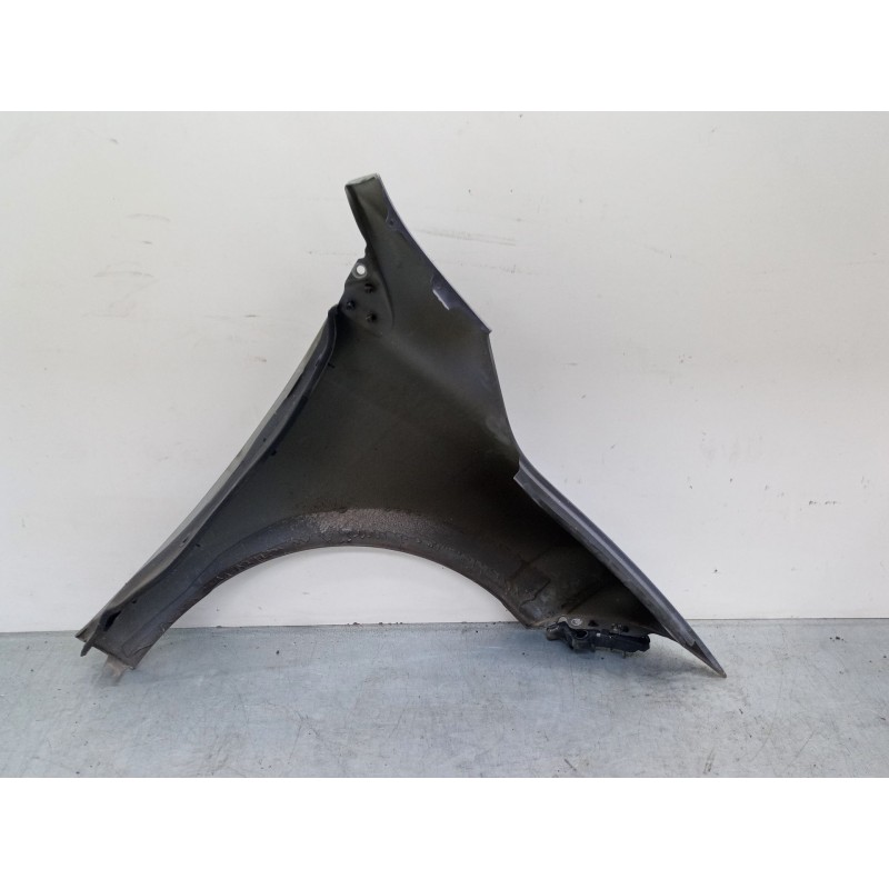 Recambio de aleta delantera izquierda para renault megane iii hatchback (bz0/1_, b3_) 1.5 dci referencia OEM IAM   