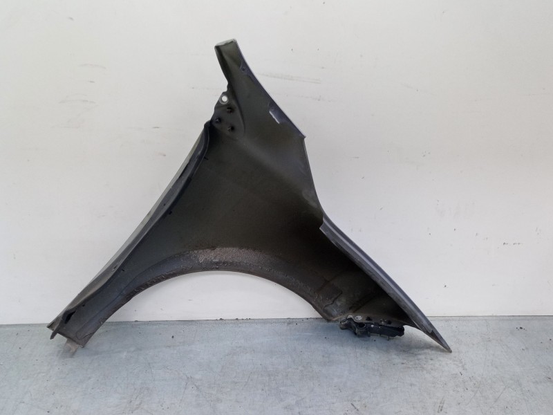 Recambio de aleta delantera izquierda para renault megane iii hatchback (bz0/1_, b3_) 1.5 dci referencia OEM IAM   