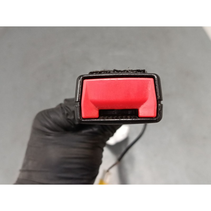 Recambio de anclaje cinturon delantero izquierdo para peugeot 3008 i monospace (0u_) 2.0 hdi referencia OEM IAM 9681989580  